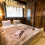 בית הארחה Banskovilla Zlateva House 3*