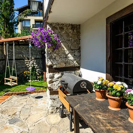 Banskovilla Zlateva House ゲストハウス 3*